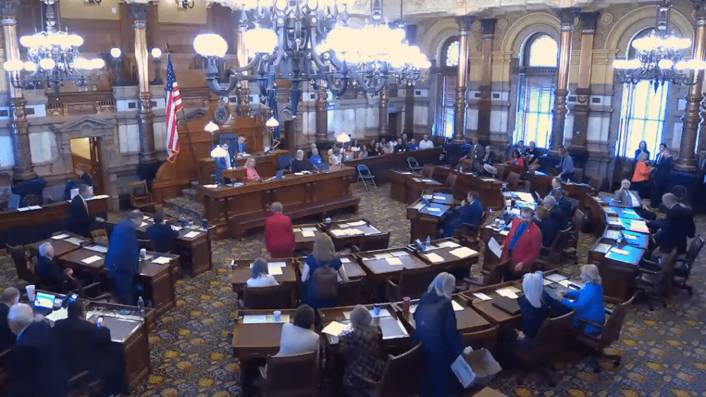 Legislature approves tax cut package, Governor says she will veto