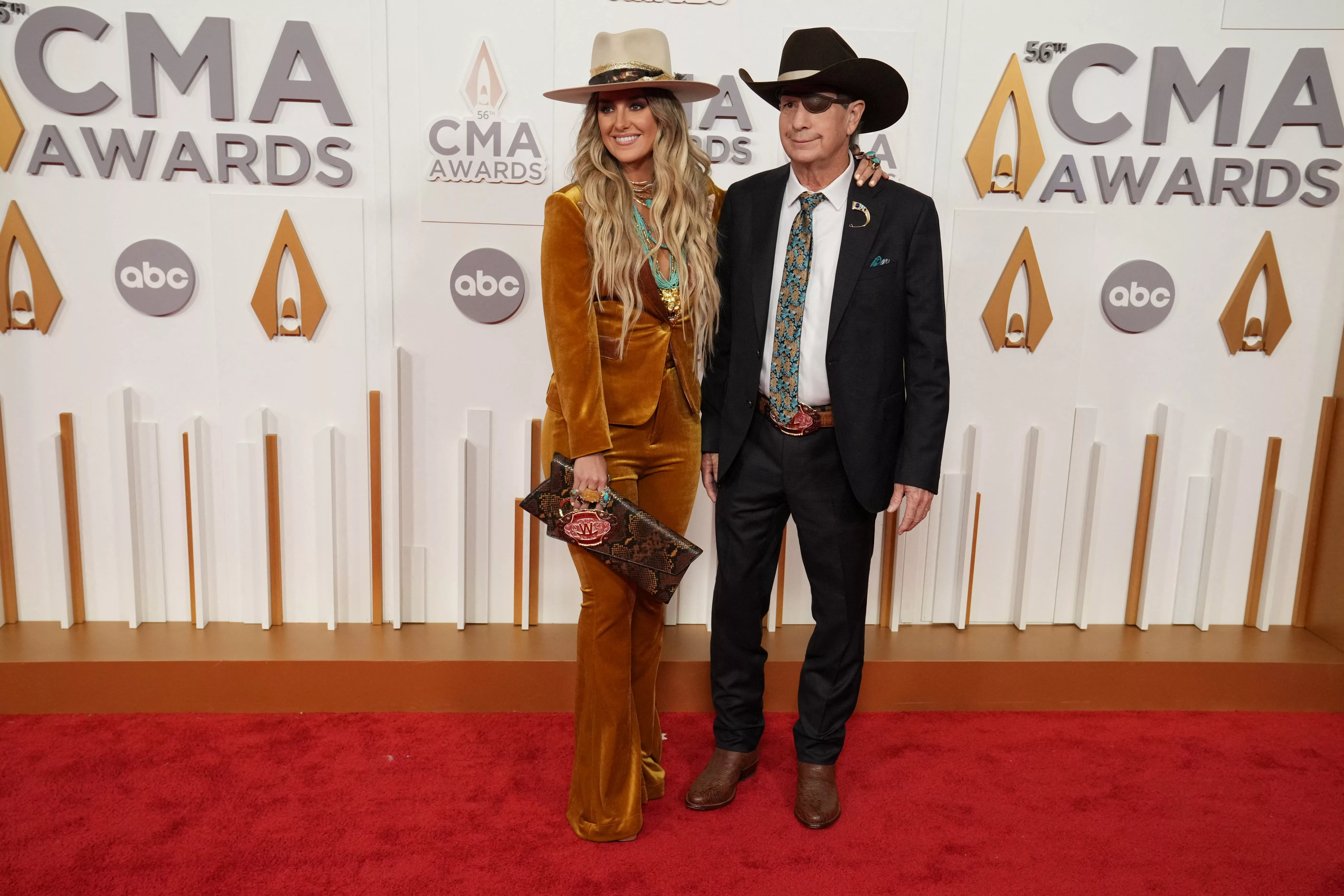 56th-annual-cma-awards-in-nashville-3