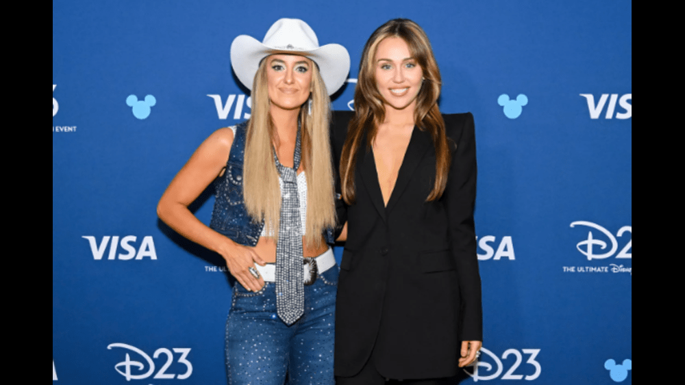 Lainey Wilson's Full Circle Moment With Miley Cyrus | 101.3 KFDI