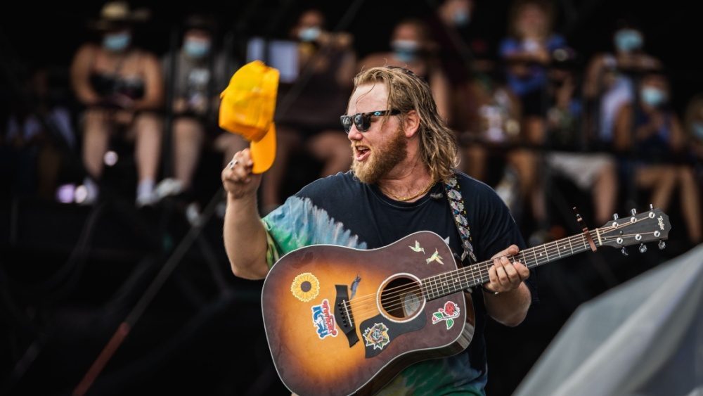 Ernest and Lukas Nelson join forces reflective track “Time Is A Thief”