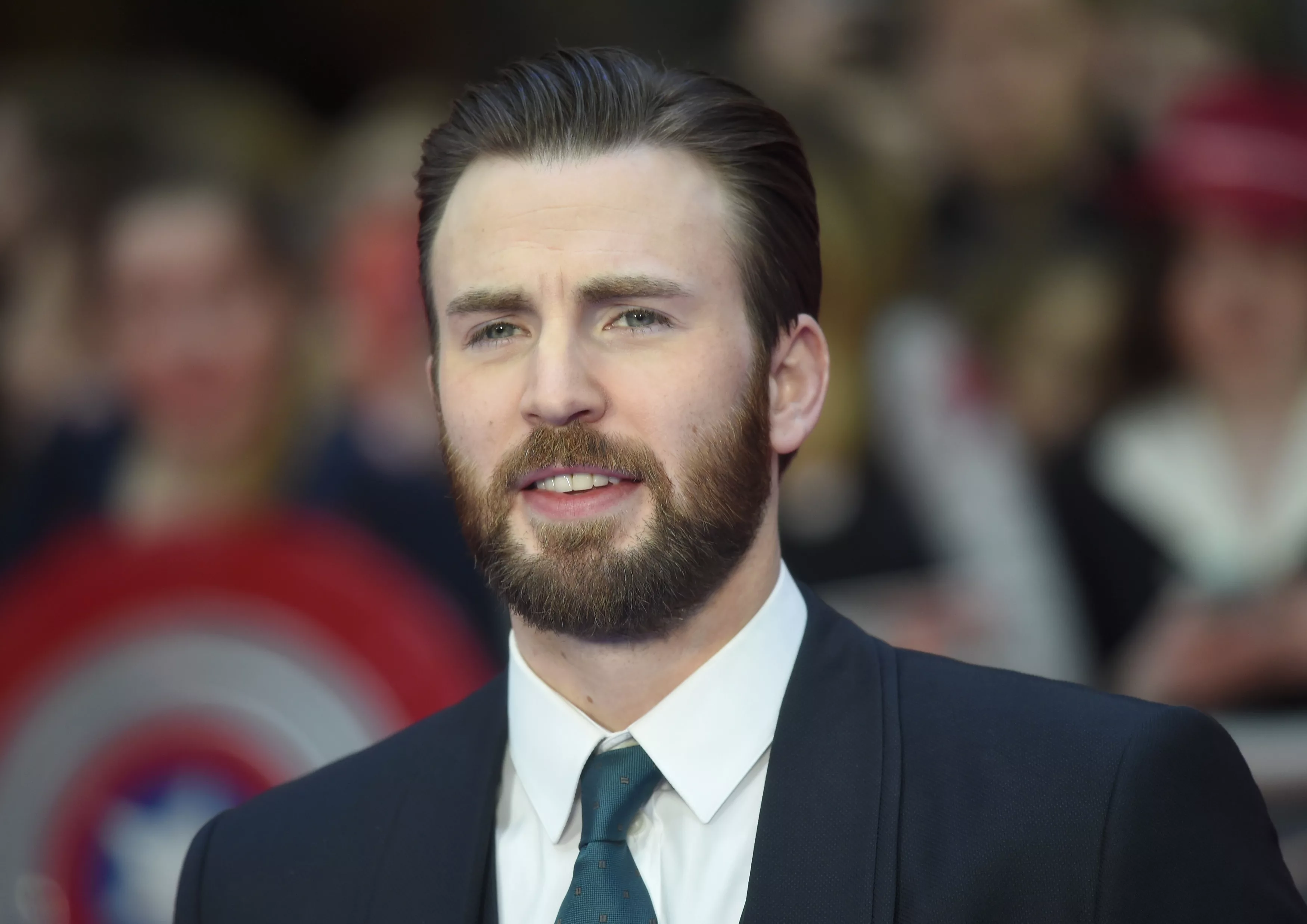 actor-chris-evans-arrives-at-the-european-premiere-of-captain-america-civil-war-at-a-shopping-centre-in-east-london-britain
