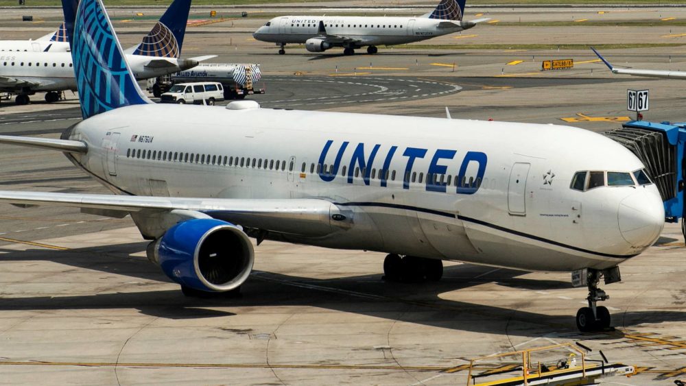 file-photo-united-airlines-planes-use-the-tarmac-at-newark-liberty-international-airport