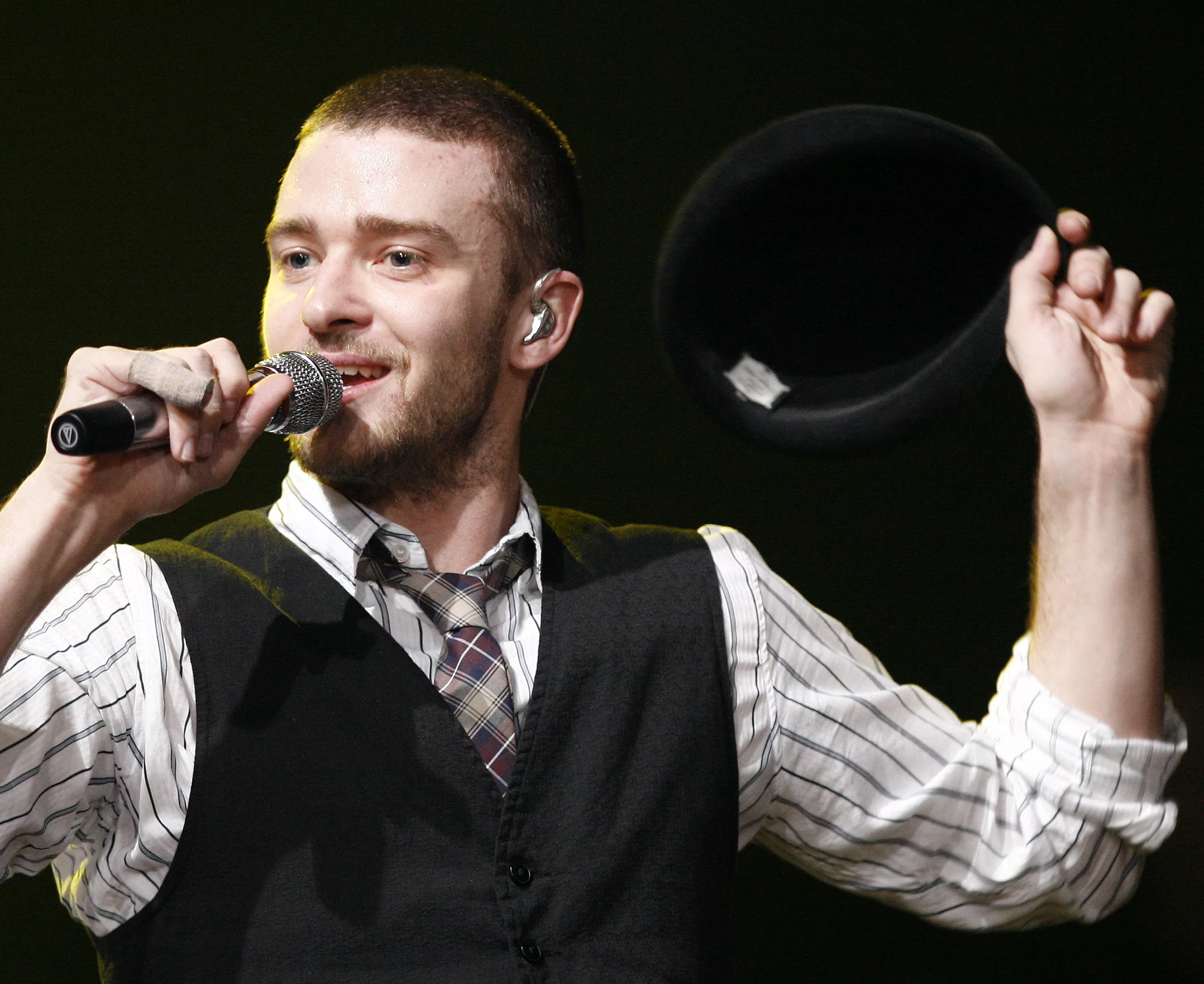 justin-timberlake-performs-at-the-avalon-in-hollywood