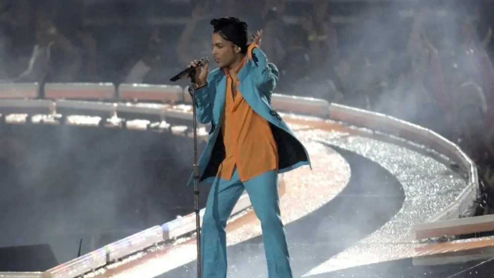 Prince performs during half-time for Super Bowl XLI between the Chicago Bears and the Indianapolis Colts at Dolphin Stadium on February 4^ 2007 in Miami