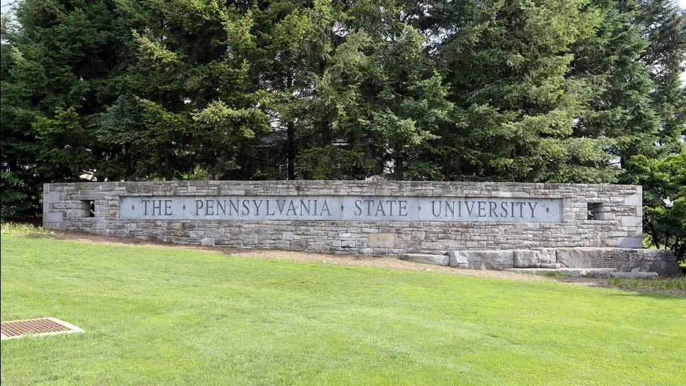 An entrance to Penn State University in University Park^ Pennsylvania on June 21^ 2018. Penn State is a large public research university. UNIVERSITY PARK^ PA^ USA - JUNE 21