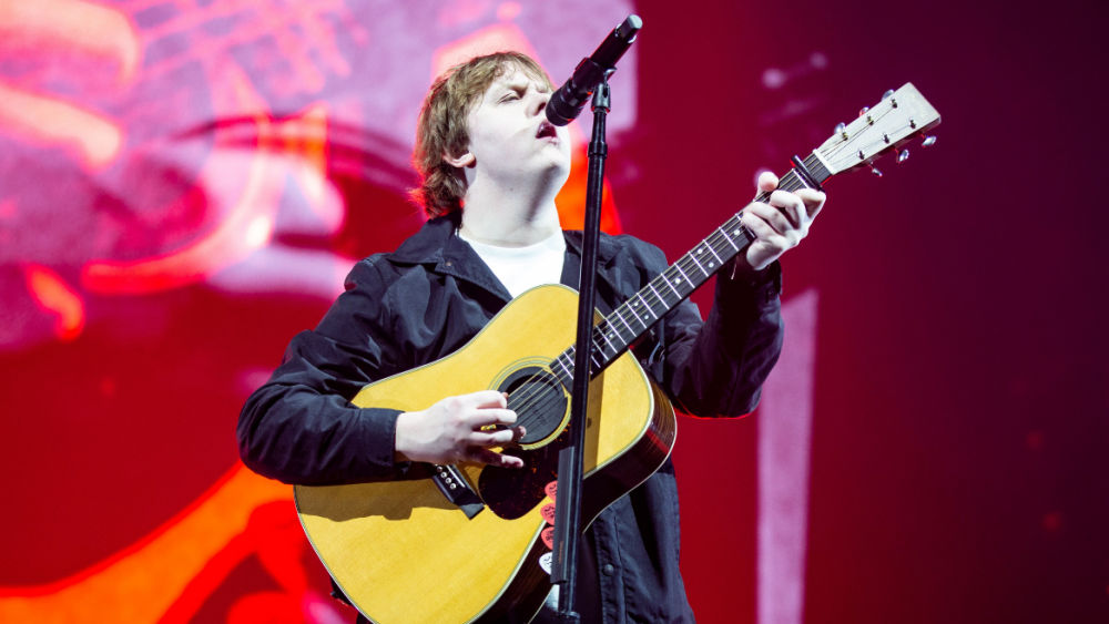 shutterstock_1678228555442790