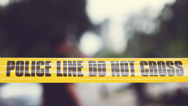 gettyrf_72822_policeline