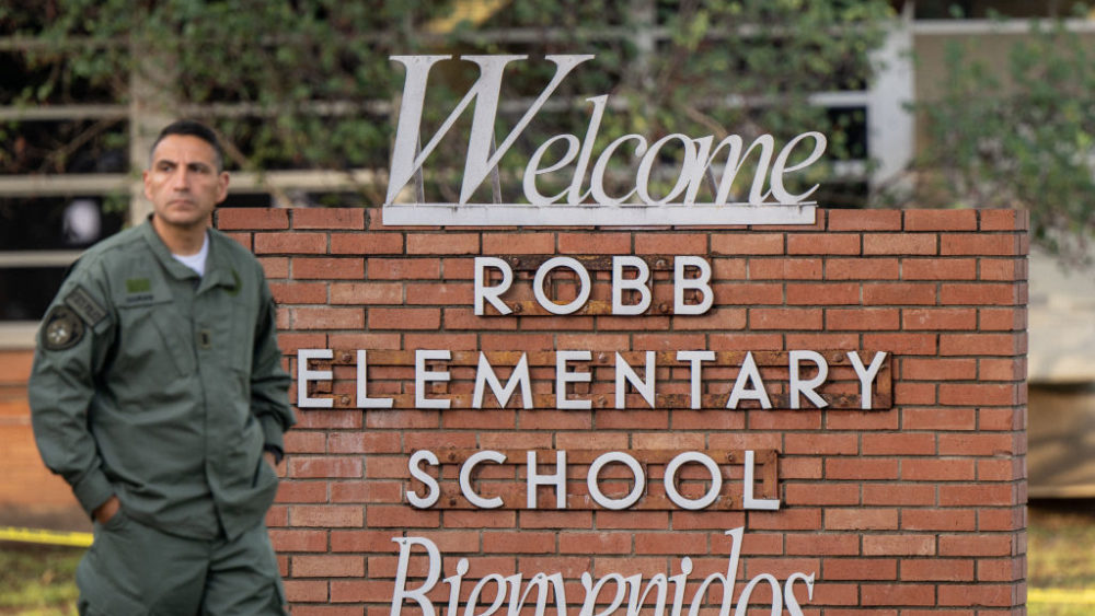 gettyimages_robbelementaryschool_082322
