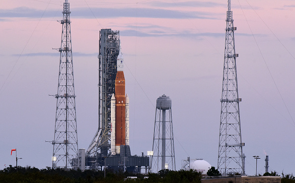 gettyimages_artemisrocket_111522