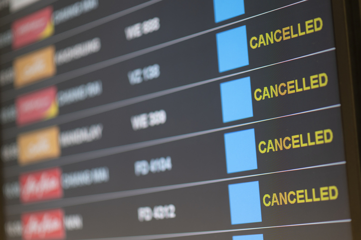 gettyimages_flightcancelations_123022