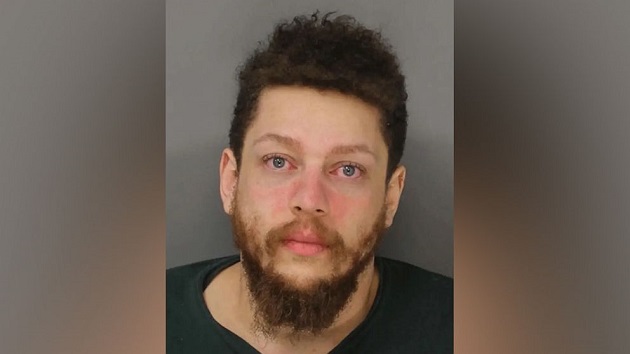 fallstownshippd_seanrivera_041123405662