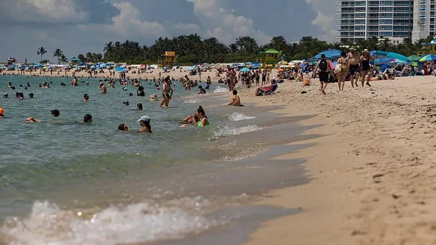 gettyimages_floridabeach_072523864032