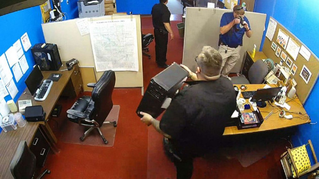 kansas-newspaper-raid-3-abc-gmh-230814_1692047060474_hpmain_16x9_99228129648607