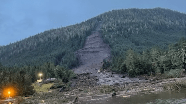 alaskadot_landslide_112123479385