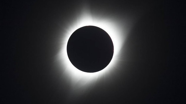 eclipse-gty-jt-240402_1712075071586_hpembed_21x13962399
