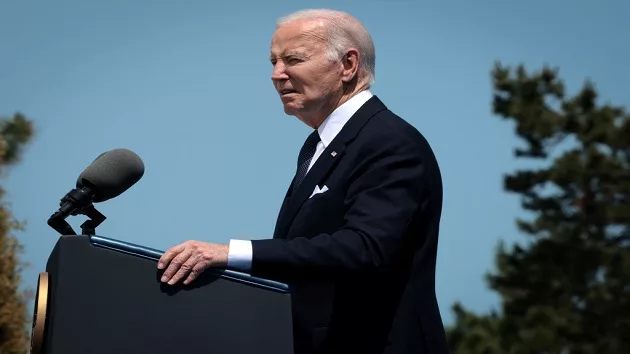 getty_061124_bideninnormandy_0210607