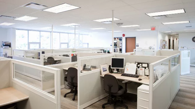 gettyrf_08302024_emptyoffice483529