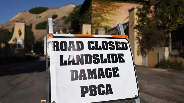 getty_9424_calilandslidedamage306116