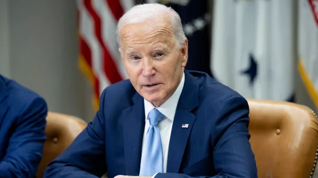 getty_10224_bidenwhhelene183731