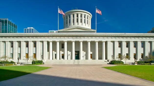 n_ohiostatecapitolstockphoto_111424117132