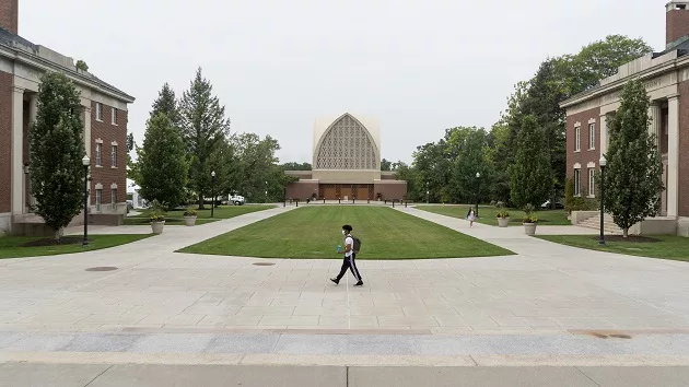 g_uofr_112024249975