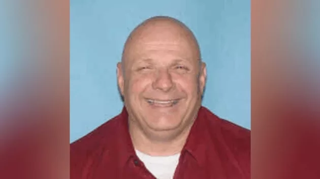 n_andrewlansing_122624183350