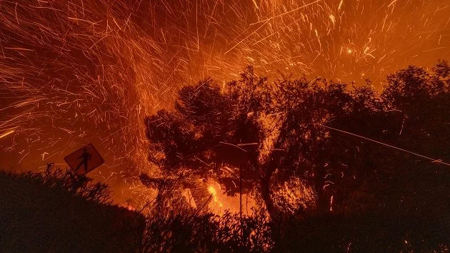 g_fire_010925455570