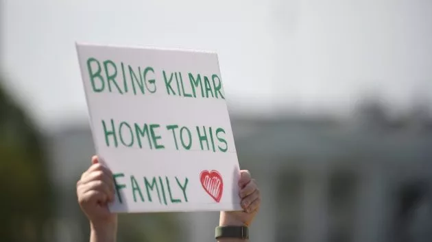 getty_kilmarsign_04152577782