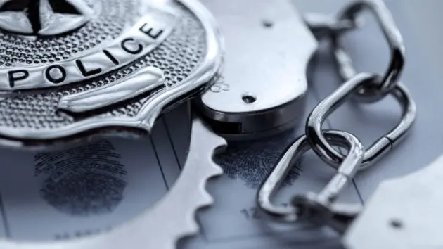 getty_handcuffs945858