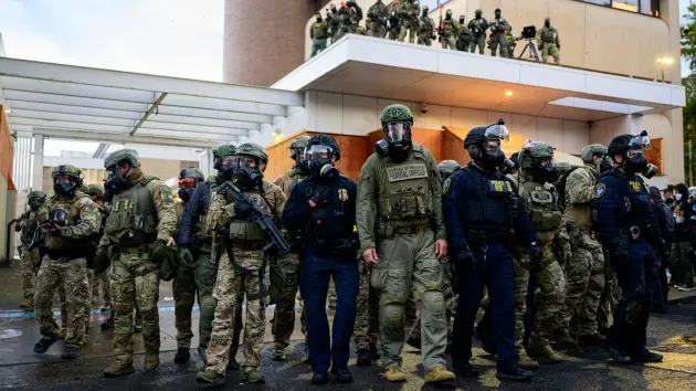 getty_portlandnationalguard_102125155253