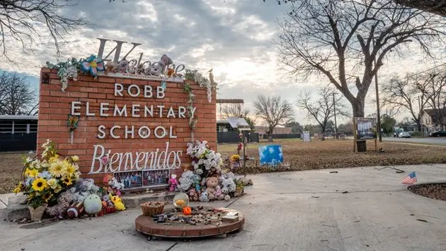 g_uvalde_012026759327