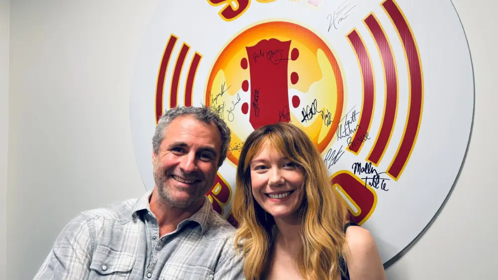 Moly Tuttle with B-DOE in Sun Radio studio