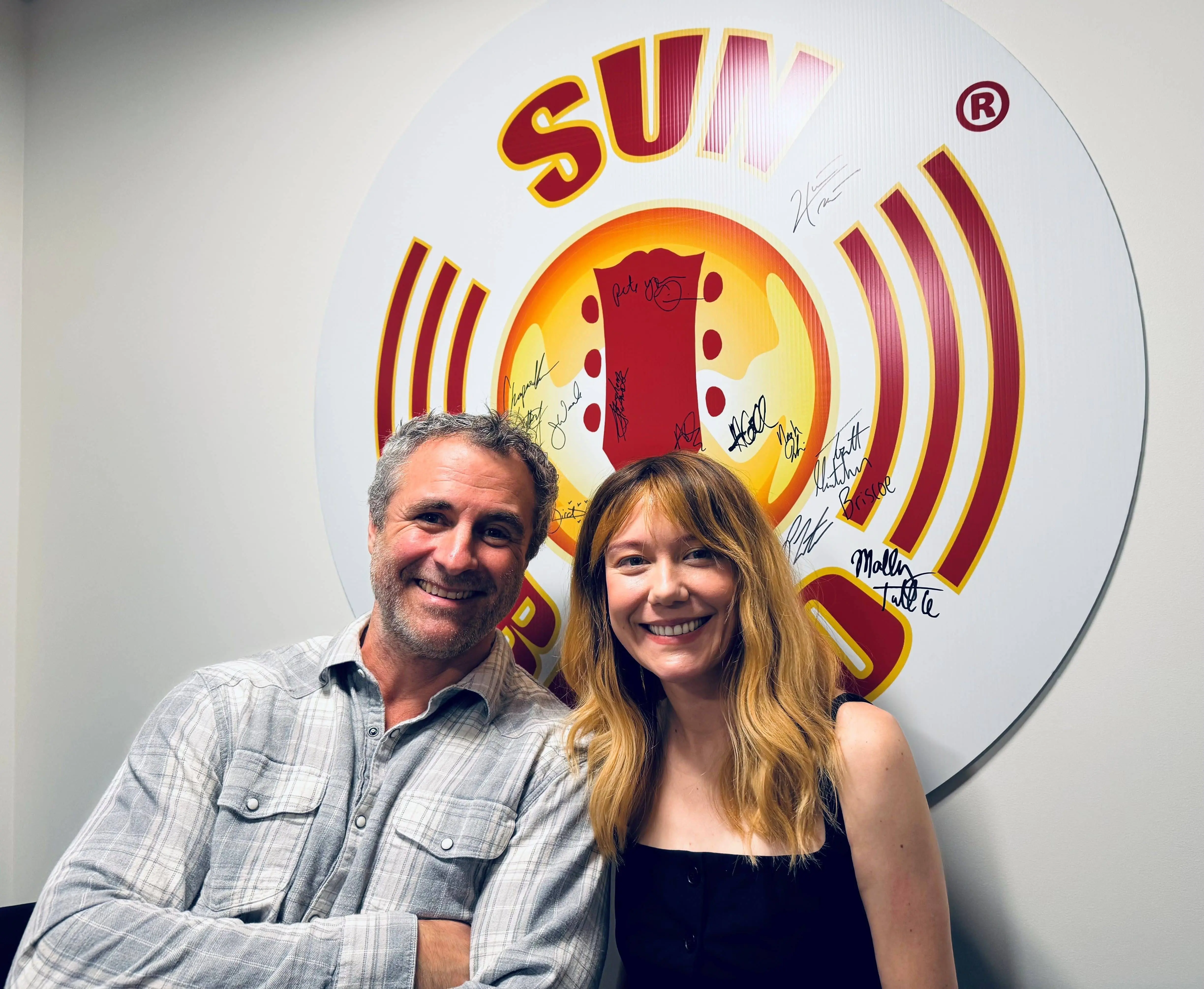 Moly Tuttle with B-DOE in Sun Radio studio