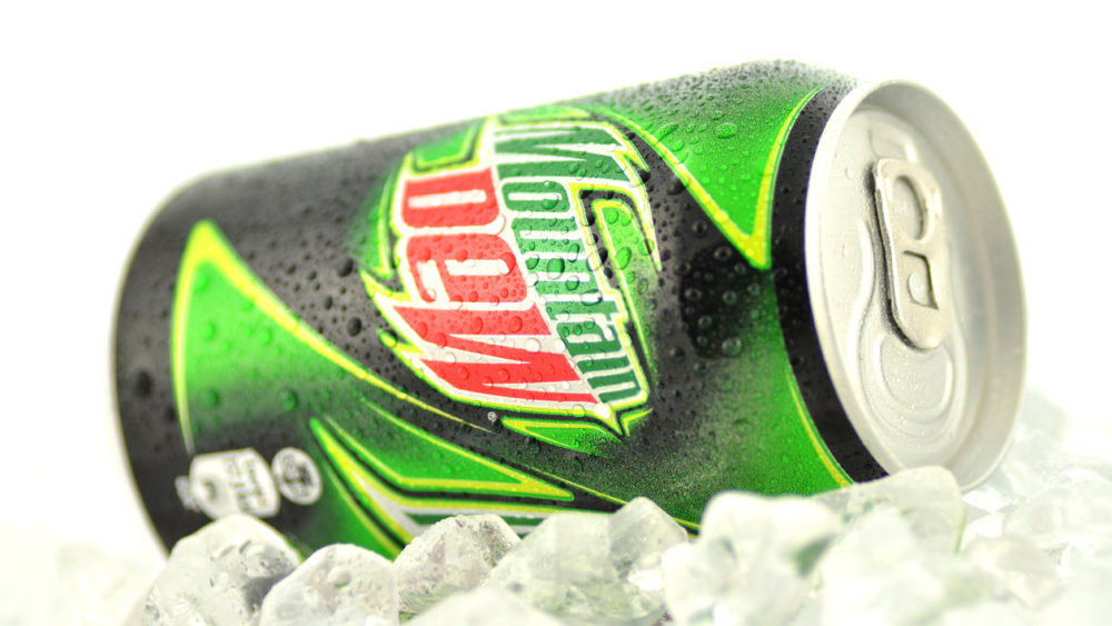 can-of-mountain-dew-drink-isolated-on-white