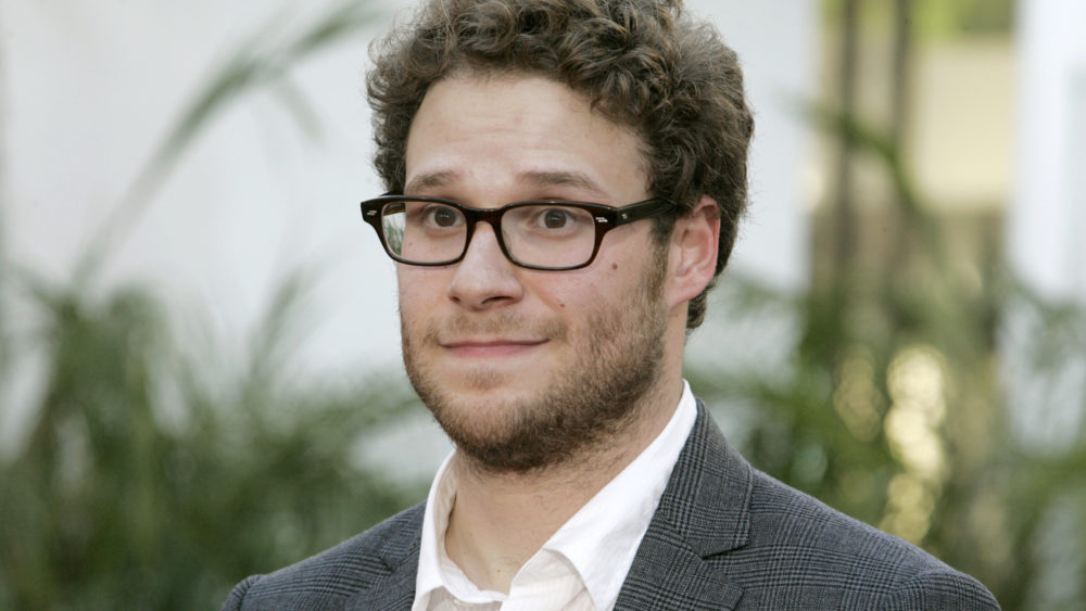 actor-seth-rogen-poses-at-the-premiere-of-the-comedy-film-funny-people-in-hollywood