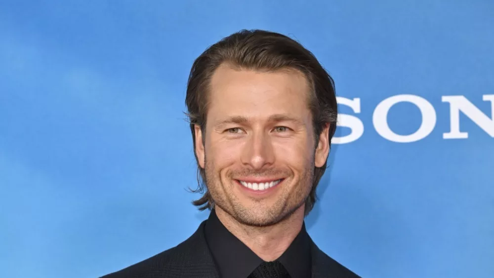 Filme Und Serien Von Glen Powell Trailer for new 'Twisters' film features stars Glen Powell and Daisy