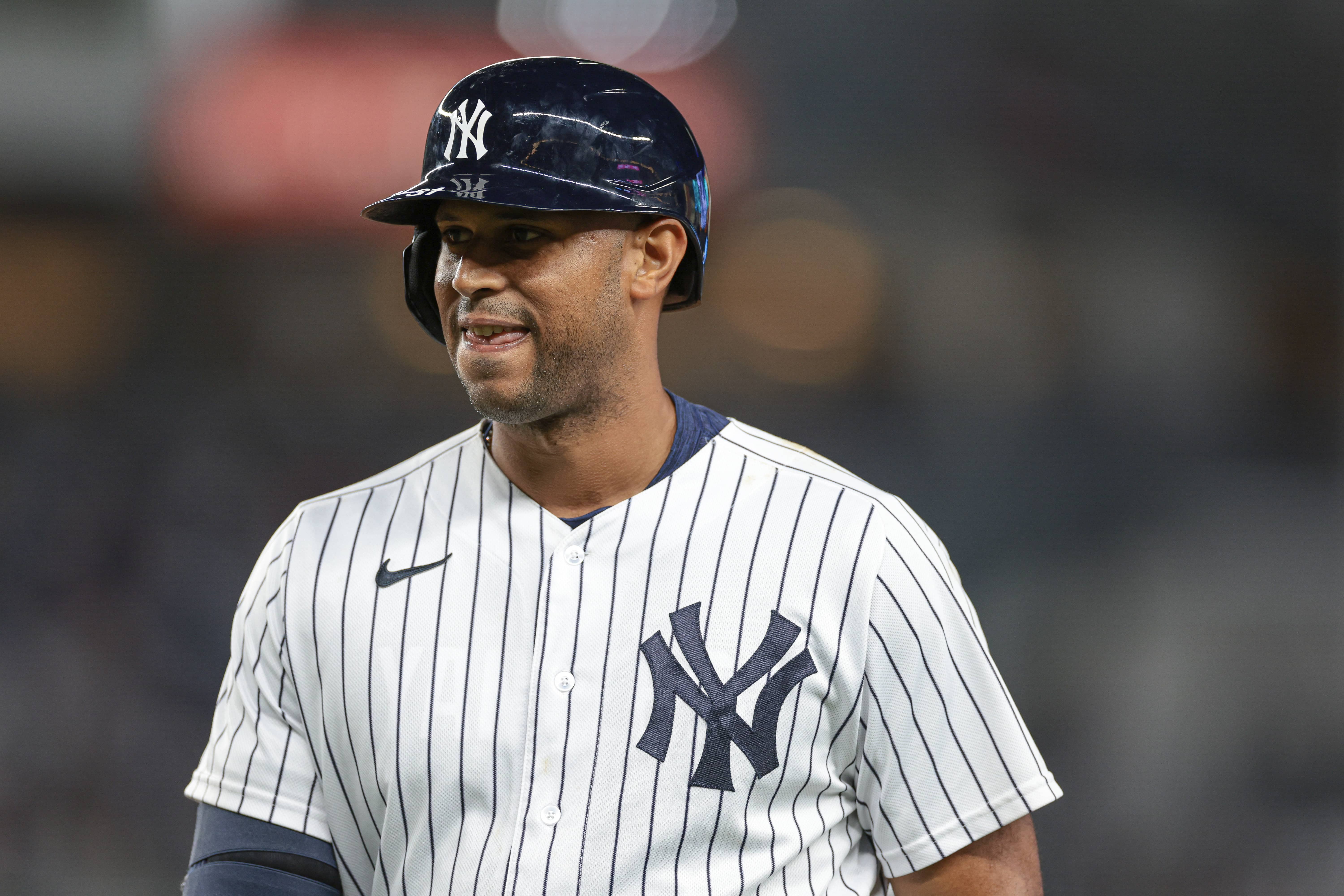 New York Yankees fans infuriated as Aaron Hicks has turned it around since  signing with the Baltimore Orioles: This needs to be investigated