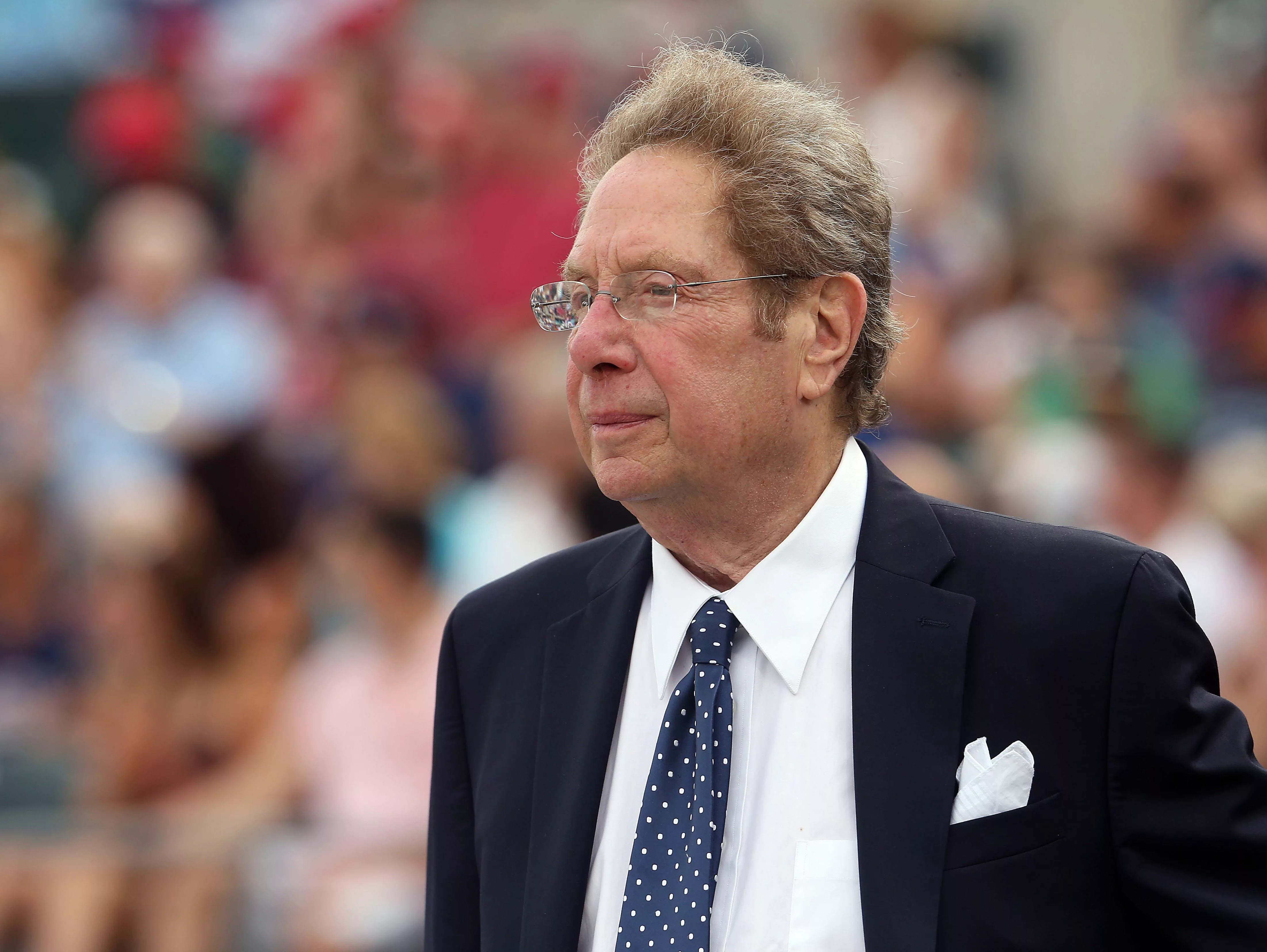 Yankees' announcer John Sterling hit by foul ball, continues broadcast