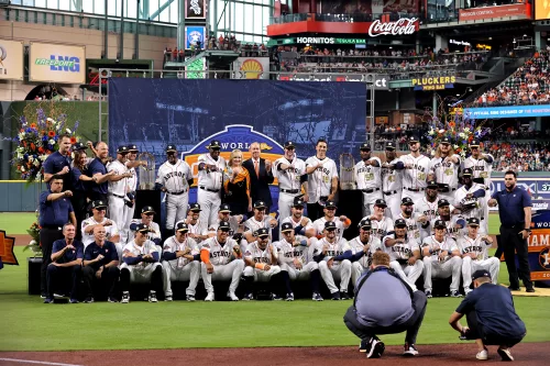 Minute Maid Park Employee loses engraved Houston Astros ring on Father's Day