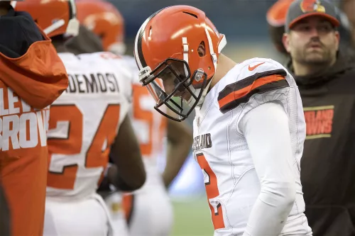 Serious] Johnny Manziel says he attempted suicide after Browns release :  r/nfl