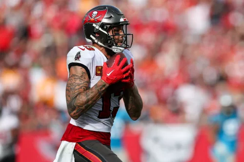 Why Saturday Is a Big Day For Mike Evans