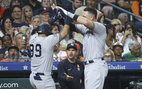 Yankees rookie Dominguez scratched vs. Brewers due to right elbow