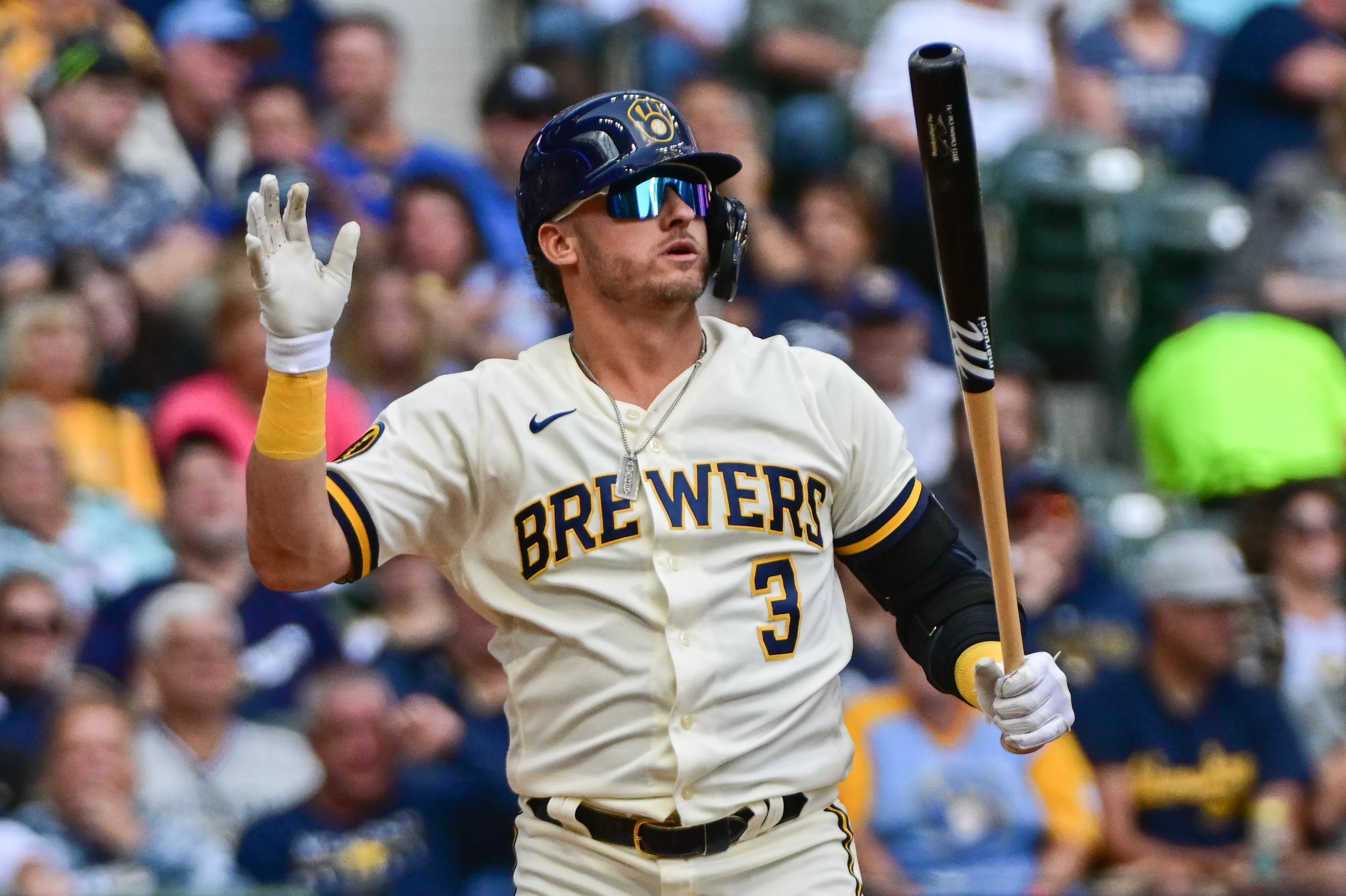 Former AL MVP Josh Donaldson released by Yankees after playing