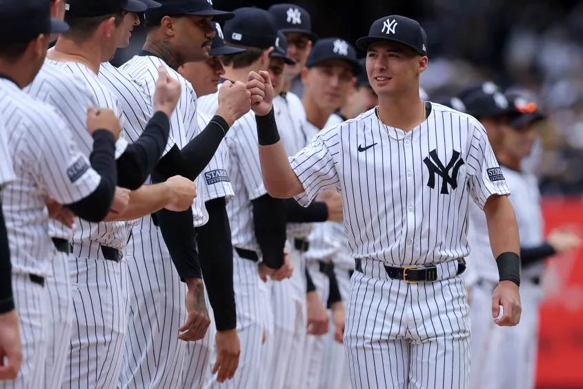 mlb-toronto-blue-jays-at-new-york-yankees-14