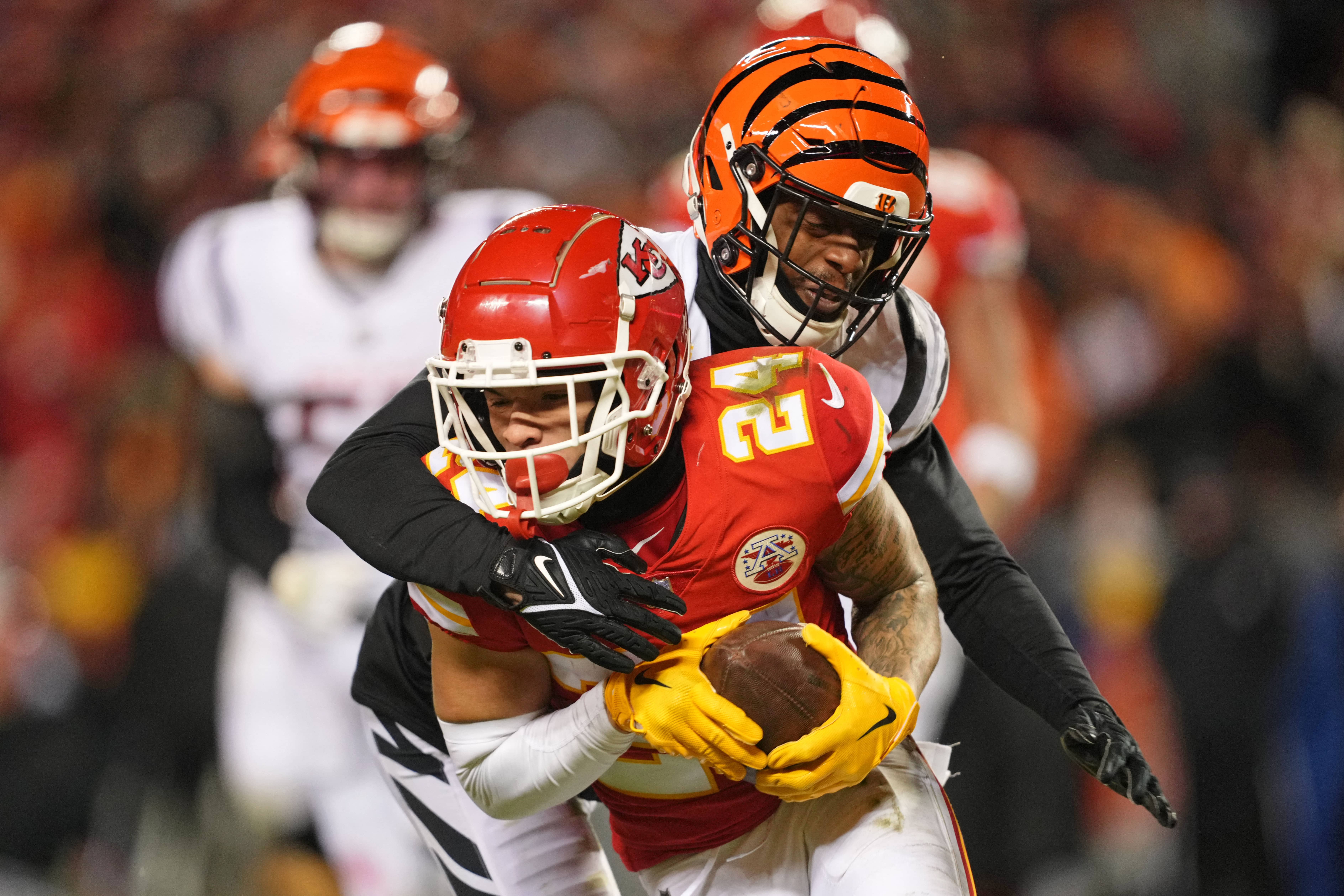 Forced back in punt-return role, Chiefs rookie Skyy Moore finds