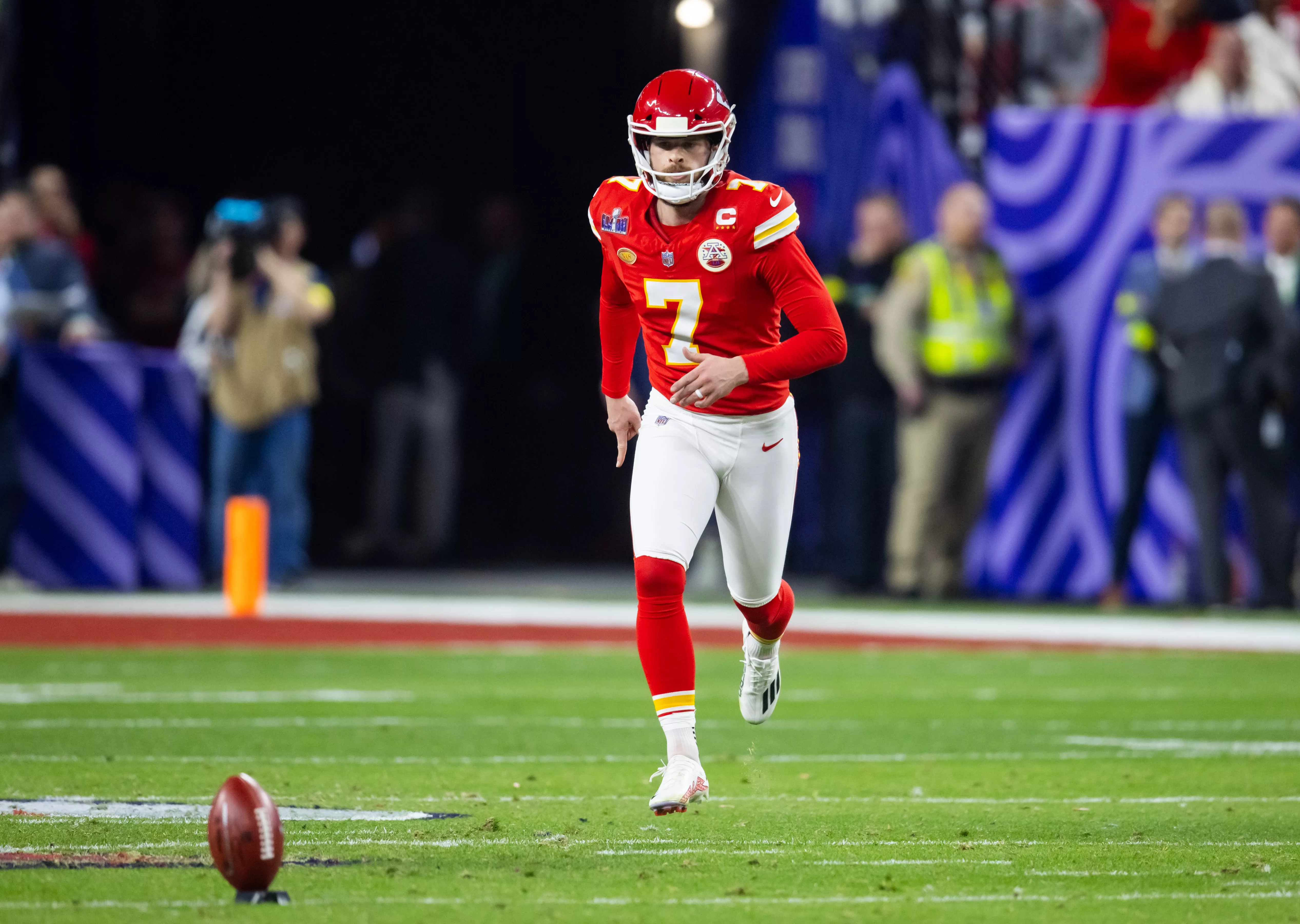 Chiefs' Harrison Butker Gives Jersey to Family of SB Parade Shooting