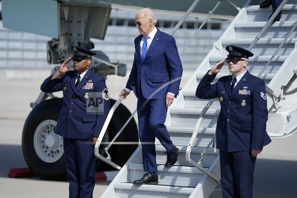 biden-af1-stairs84216