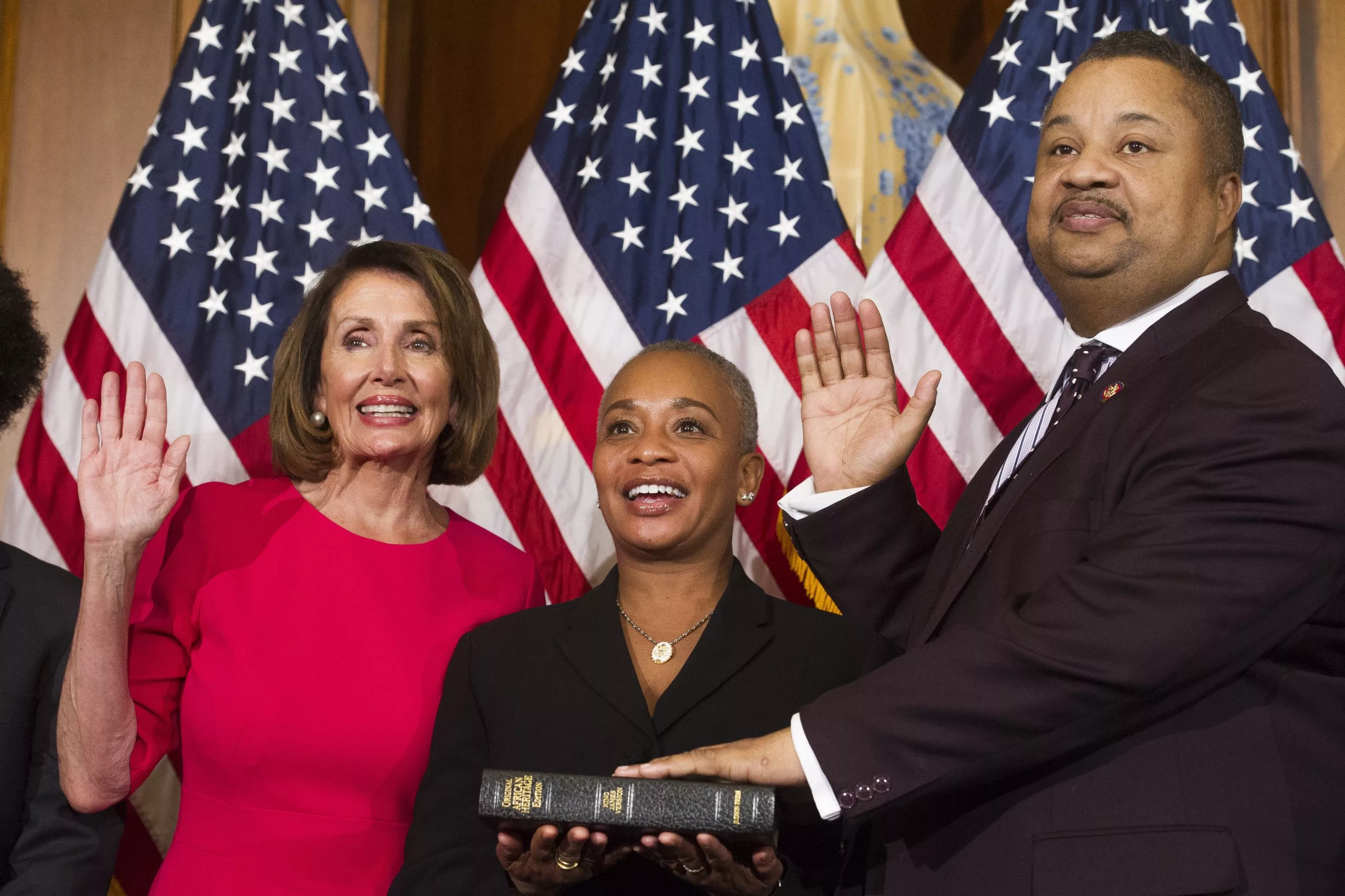 1720783121580749rf6myjsozz-apn-scaled460313