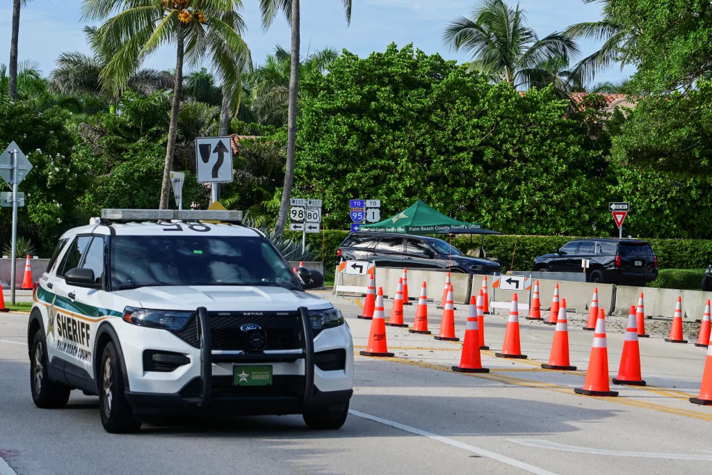 police-continue-investigation-of-gunman-at-trump-international-golf-club-in-west-palm-beach