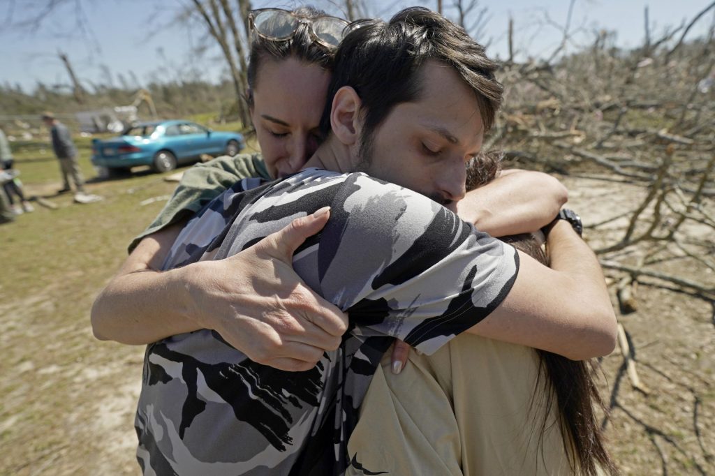 A look at the deaths linked to severe storms in the US | 104.1 KSGF